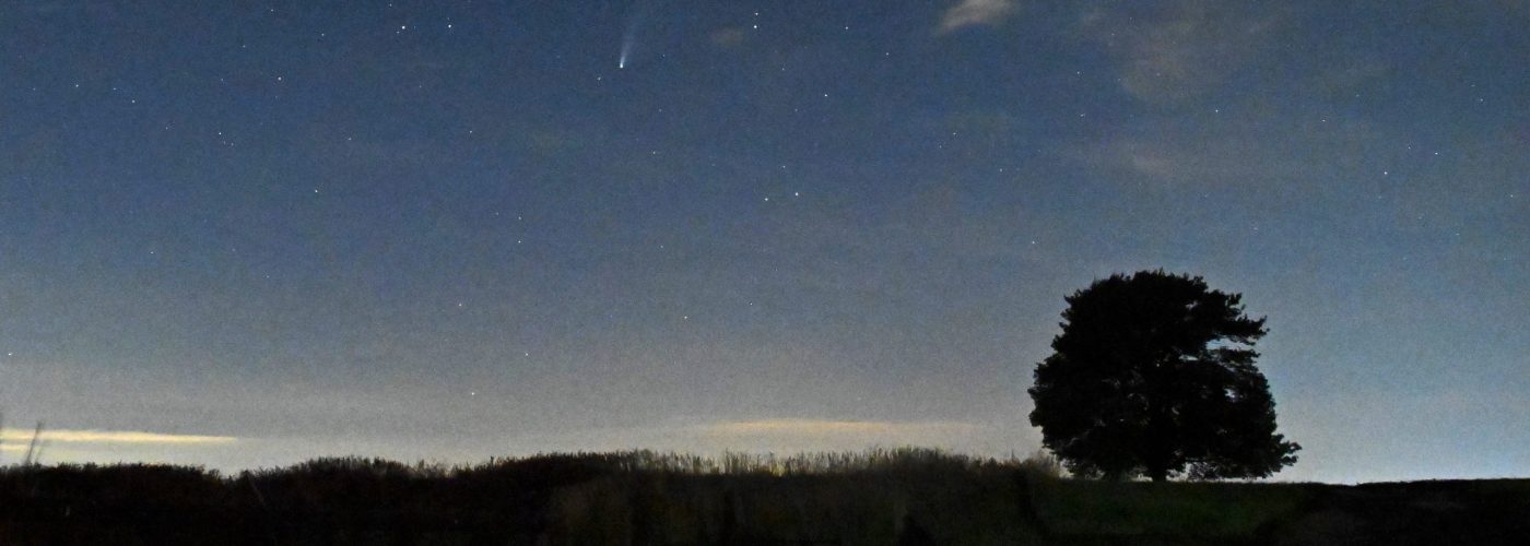 DSC_2456aa Photograph of a comet